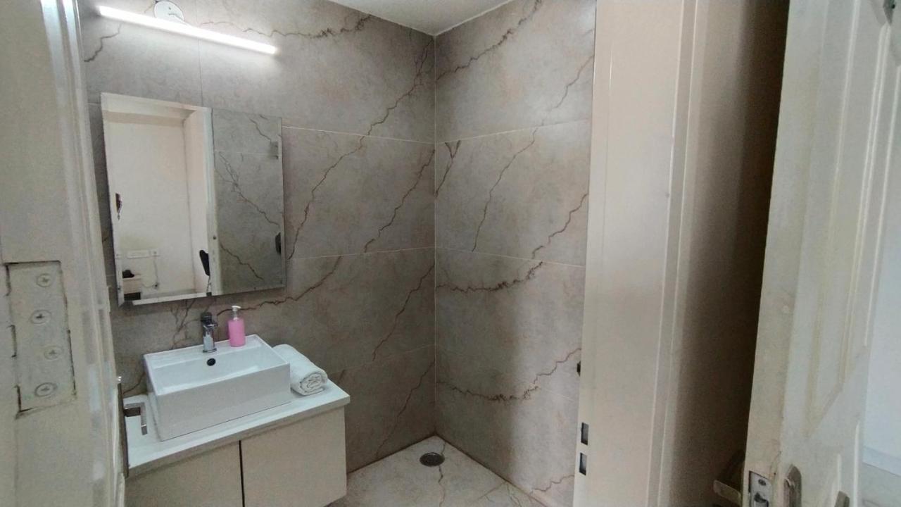 Saltstayz Sector 52 - Ardee City Mall Gurgaon Exterior photo
